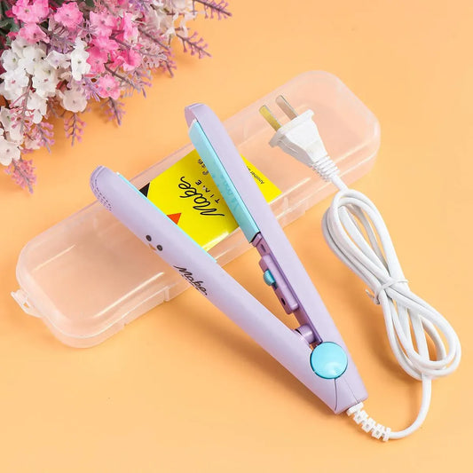 Mini Hair Straightener – Portable Ceramic Flat Iron for Women & Girls – Quick Heating Travel-Friendly Hair Styling Tool – Lightweight, Compact & Easy to Use Straightening Iron for Smooth, Shiny Hair at Home, Salon & On the Go